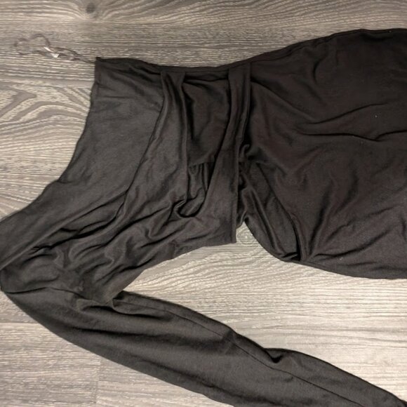 SILHOUETTE BLACK DRESS - Picture 2 of 6